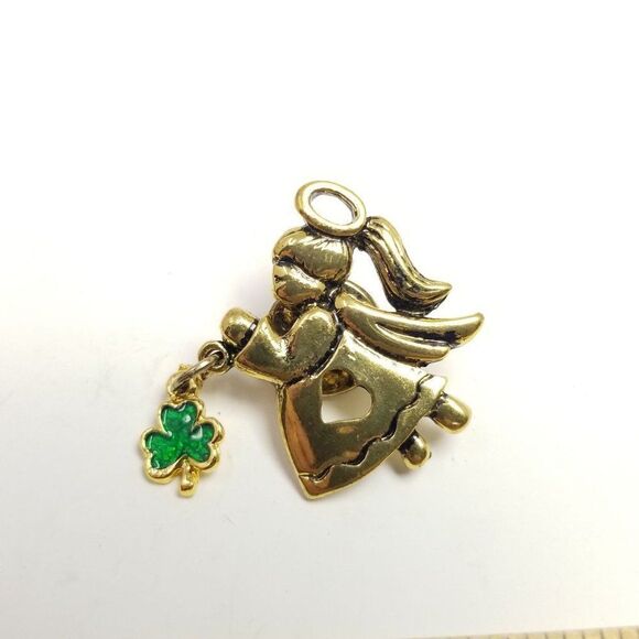 Vintage Angel with Shamrock Charm Lapel Pin Brooch, Gold Tone Green Enamel - Picture 5 of 5